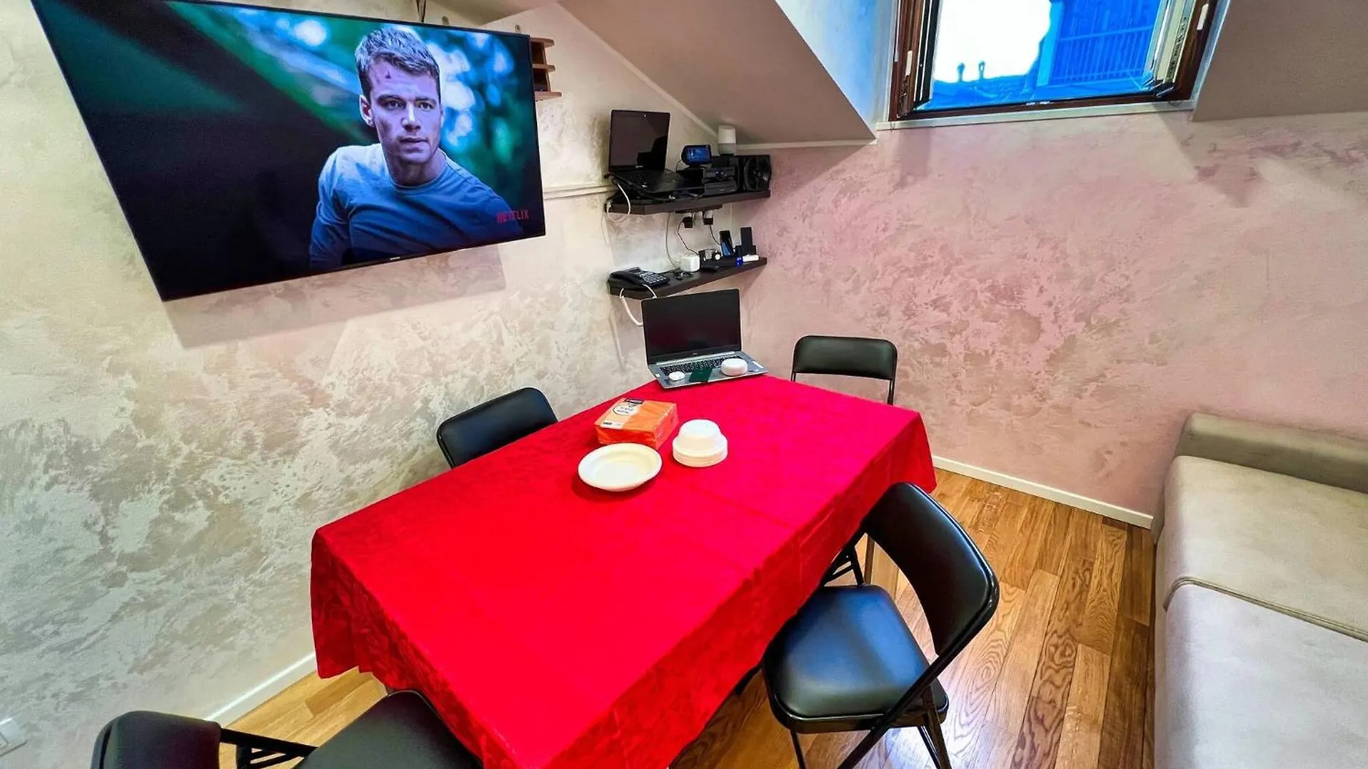 Chic Green Penthouse - Domotic Comfort In Milans Trendy Nightlife District Италия
